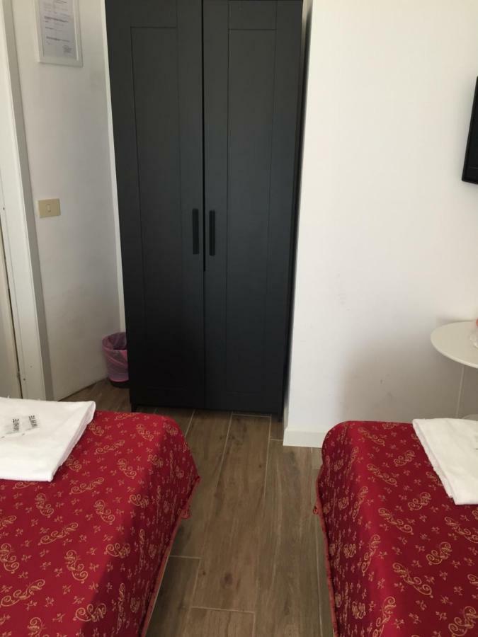 Bed and Breakfast Blue Whale Roma Exterior foto